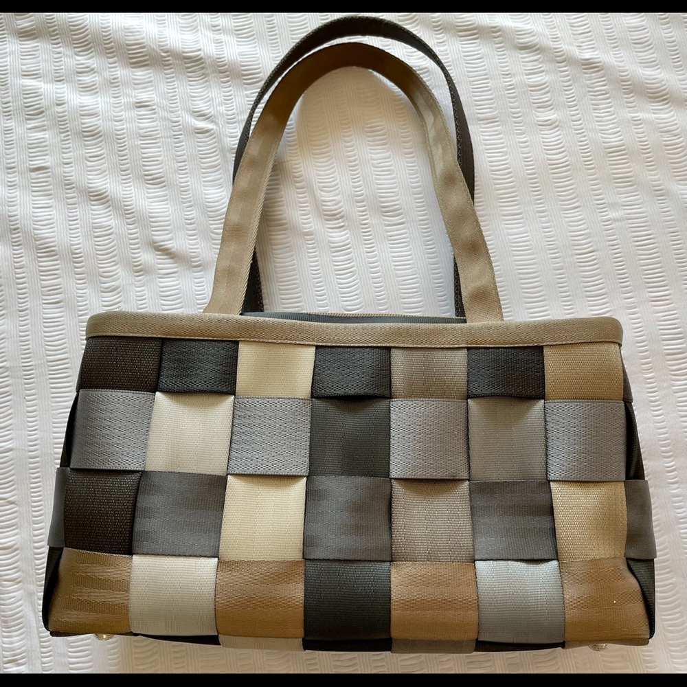 Harveys Seatbelt Bag